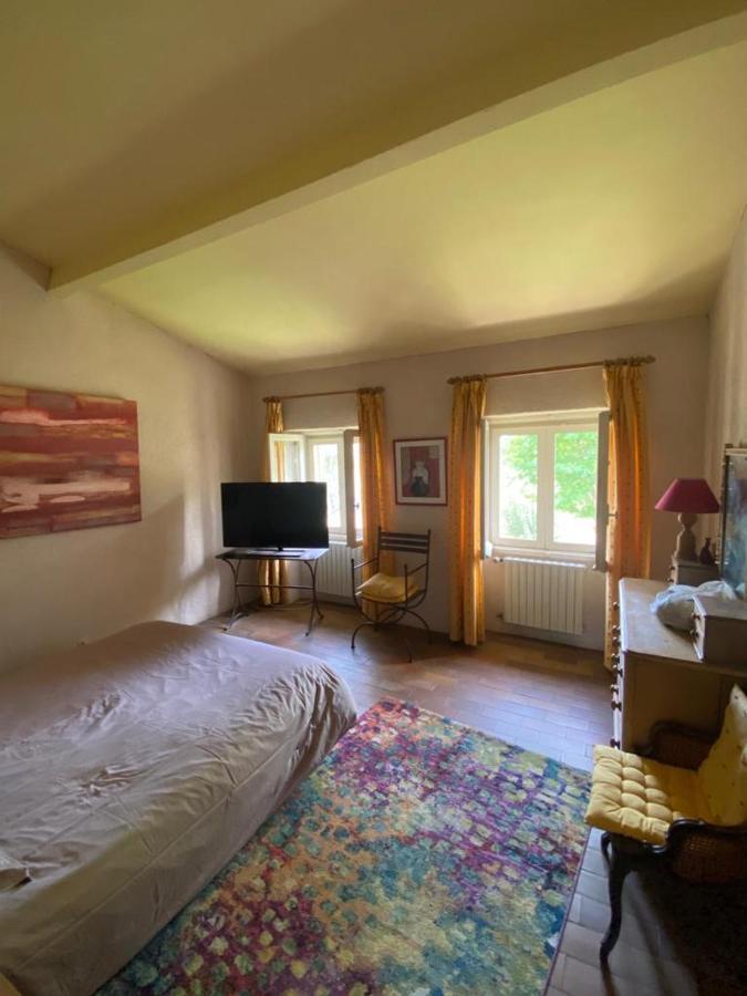Villa Provencale Familiale Avec Piscine Гримо Екстериор снимка