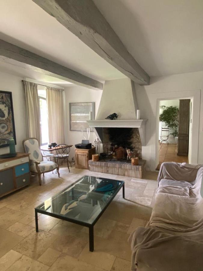 Villa Provencale Familiale Avec Piscine Гримо Екстериор снимка