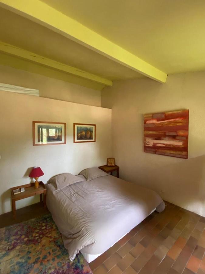 Villa Provencale Familiale Avec Piscine Гримо Екстериор снимка