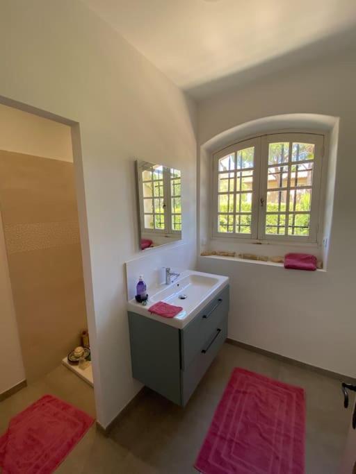 Villa Provencale Familiale Avec Piscine Гримо Екстериор снимка