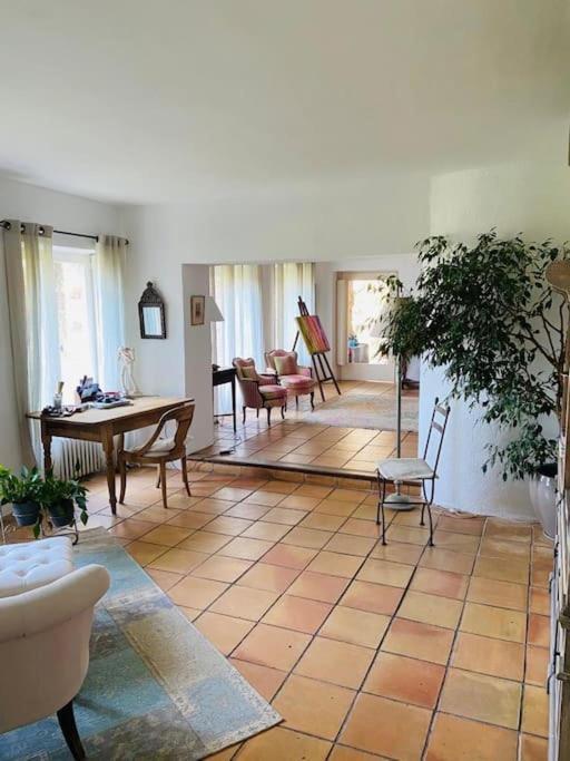 Villa Provencale Familiale Avec Piscine Гримо Екстериор снимка